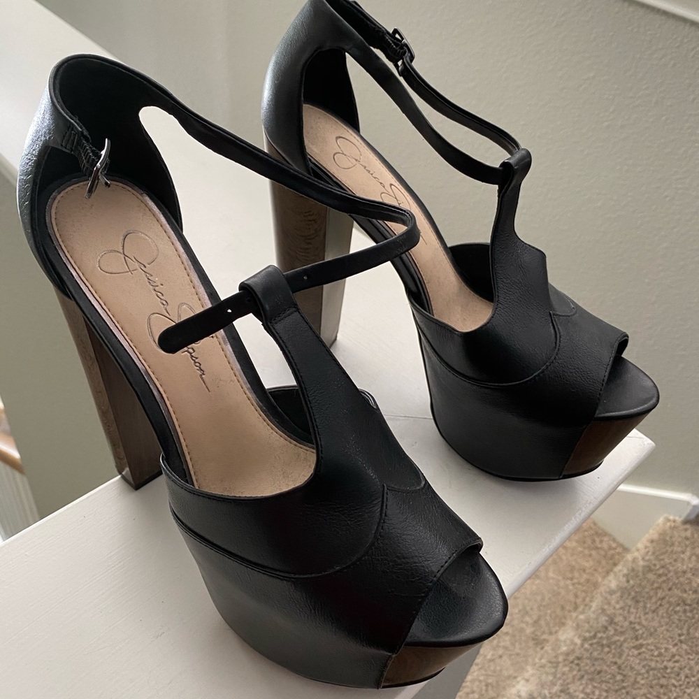 Jessica Simpson platform sandal